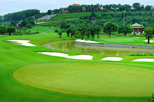 thiết kế sân golf